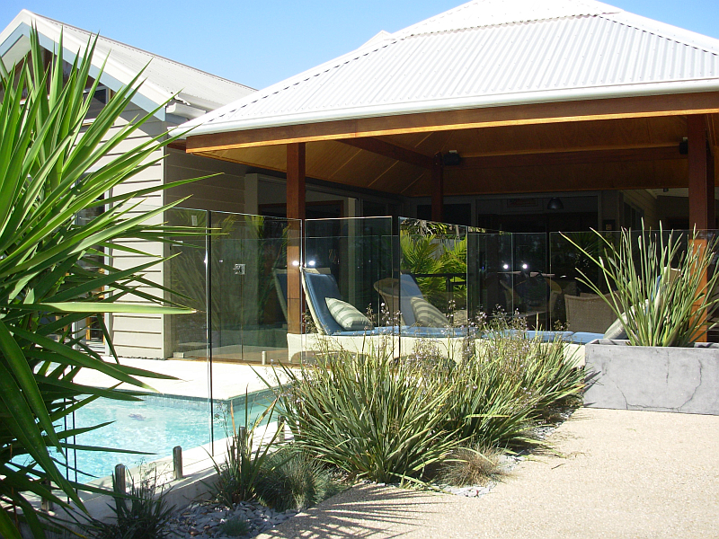 $400 per week Unfurnished
Available September Picture 1