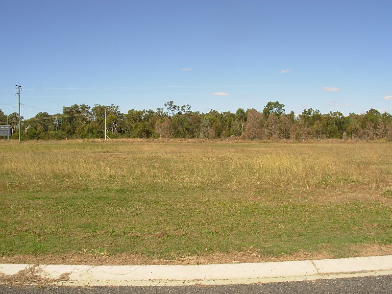 Magnificent 1,962 sq m Parcel of Land! Picture 1