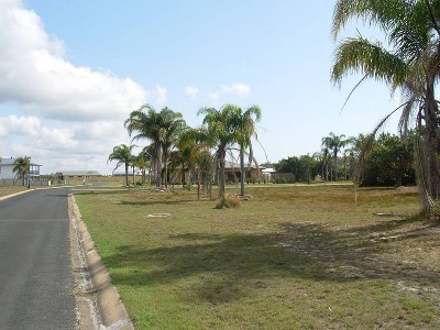 Perfect Step into Woodgate Beach! Picture Perfect Step into Woodgate Beach! Picture