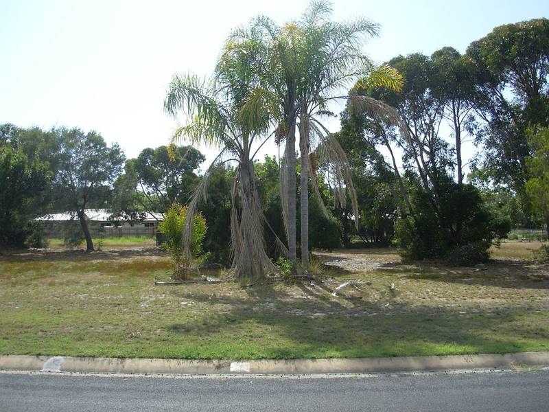 Perfect Step into Woodgate Beach! Picture 2