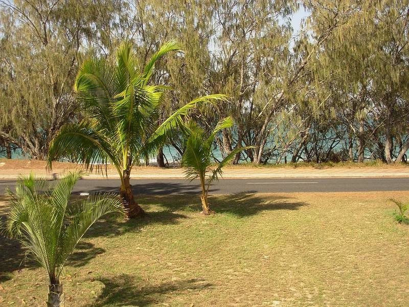 $700 per week Low Season / $1200 per week High Season (Pet Friendly) Picture 2