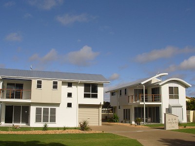 1 Street from the Beach! Picture