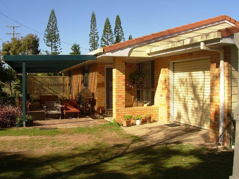 $450 per week Low Season / $750 per week High Season (Pet Friendly) Picture 1