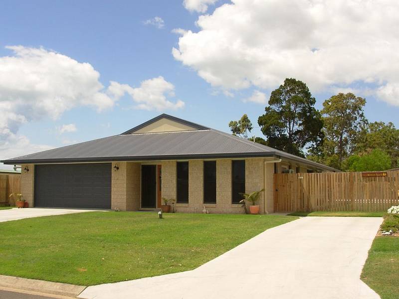 Beachside Elegance Picture 1