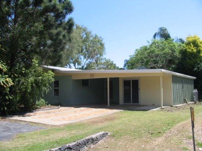 BARGAIN ONE STREET FROM THE BEACH Picture