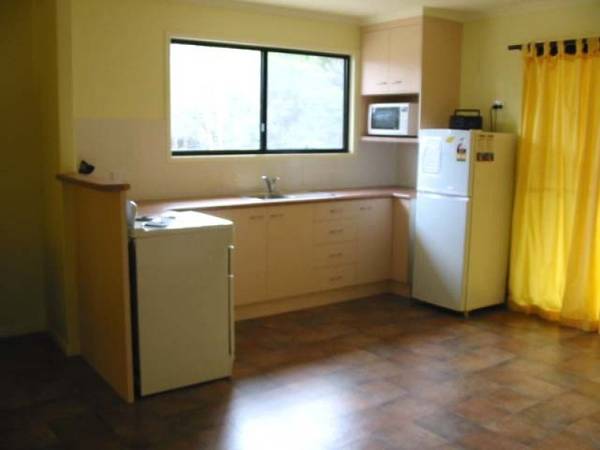 CATCH THE SEA BREEZES AND LISTEN TO THE OCEAN Picture 2