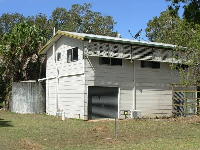 Perfect Beach Shack - One Street from the Beach Picture