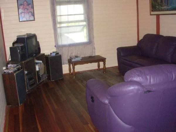 RURAL ACREAGE LARGE HOME 80 FRUIT TREES $400,000 Picture 3