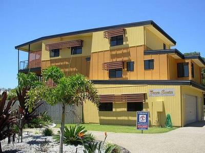 AFFORDABLE INVESTMENT & LIFESTYLE $650,000 Picture