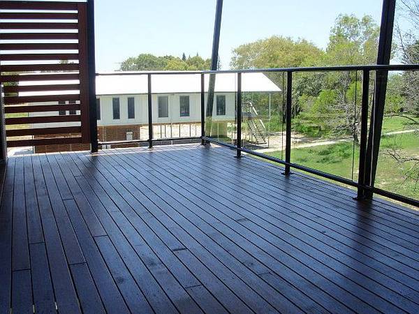 AFFORDABLE INVESTMENT & LIFESTYLE $650,000 Picture 3