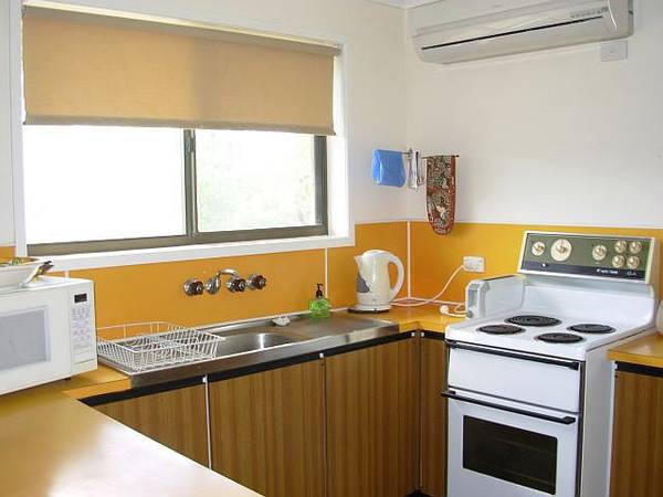 OCEAN FRONT Picture 2