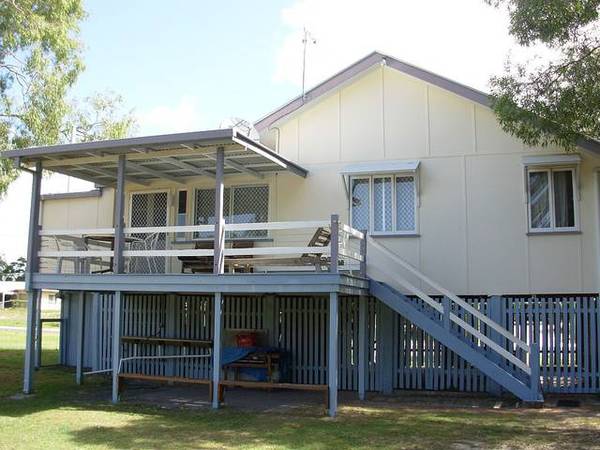 Instant Income, One Street from the Beach Picture 1