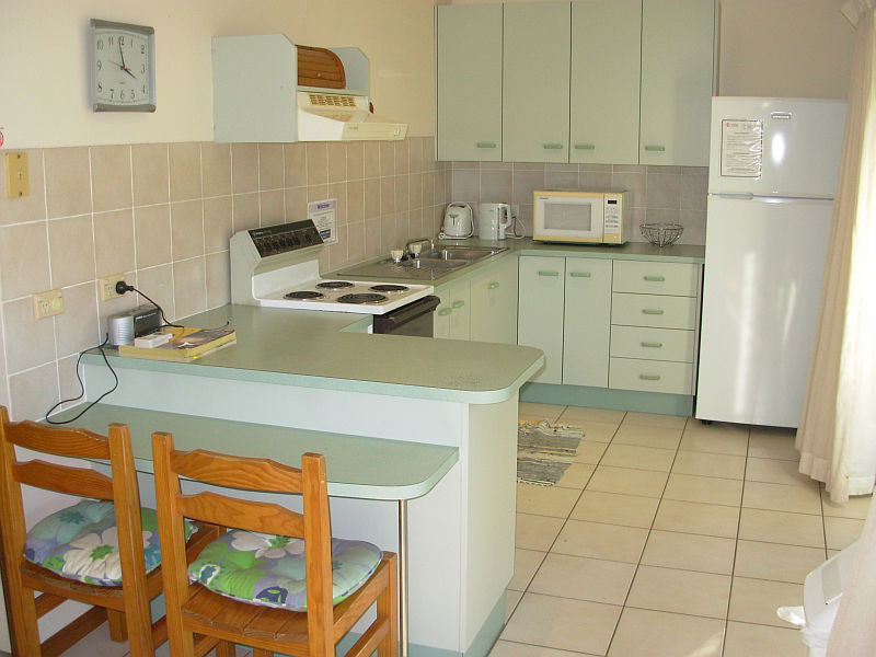 MAGNIFICENT VILLA ON 434 SQ M FREEHOLD LAND Picture 3