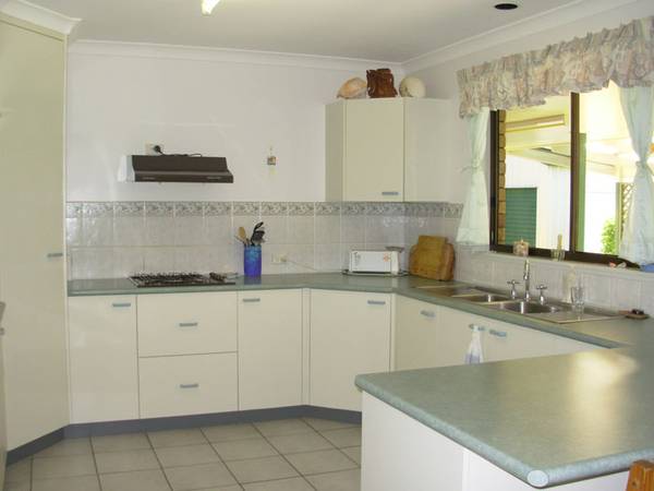 $280 PER WEEK Picture 2