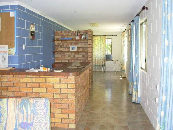 $230 per week Picture 3