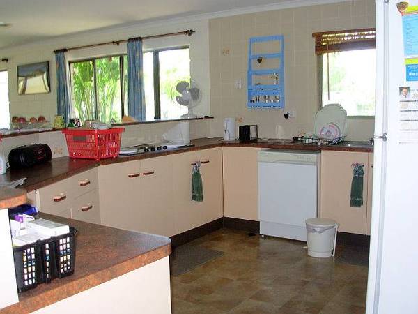 $230 per week Picture 2