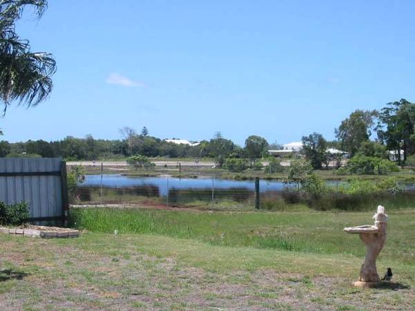 Newly Constructed Quality Modern Home Picture 2