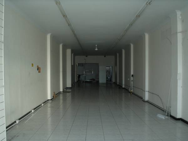 Excellent Pedestrian Flow Picture 3