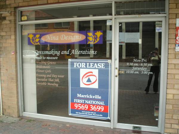 RETAIL LOCK-UP SHOP Picture 1