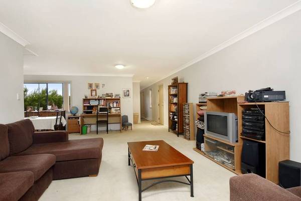 MAKE THIS YOUR NEXT MOVE, OVER SIZED AND PERRRRFECT Picture