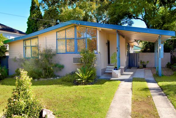 DON'T MAINTAIN - ENTERTAIN! Picture 1