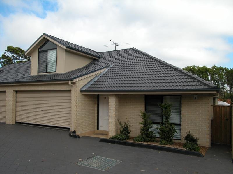 Neat 3 bedroom villa positioned in quiet leafy location. Picture 1