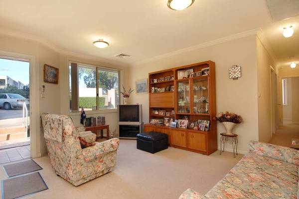 Private Courtyard - ALL SINGLE LEVEL LIVING! Picture 3