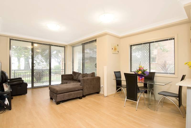 The Entertainer's Choice
. . . Picture