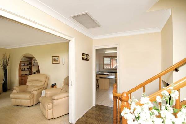 SUN DRENCHED COURTYARD Picture