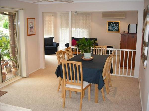 Extremely well presented single level 4 bedroom home Picture