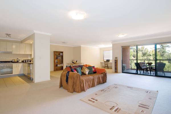 UN
-
BE
-
LIEVABLE! Picture