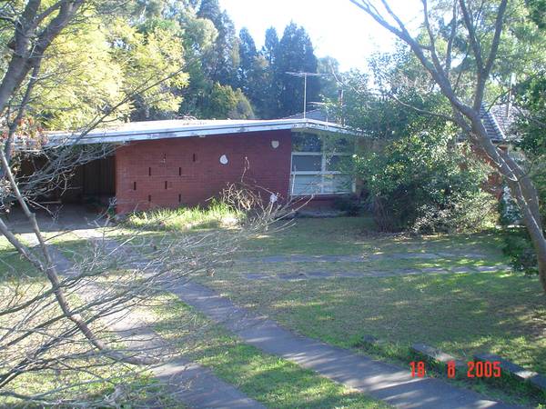 Walk to shops Picture 1