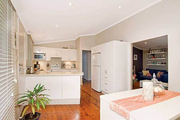 DELIGHTFULLY PRESENTED - POSITION PERFECT Picture