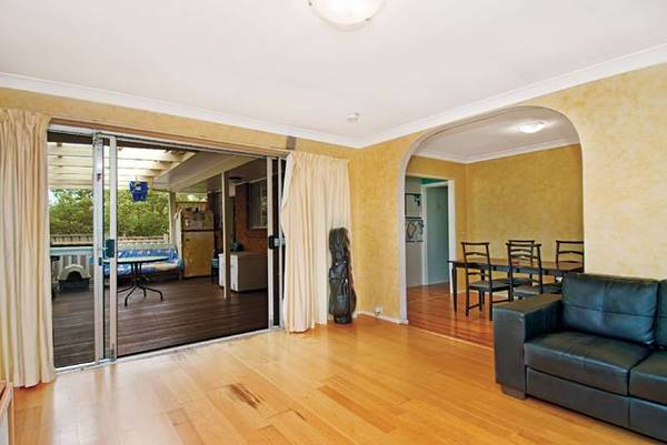 BIG BRIGHT LIVING AREA Picture