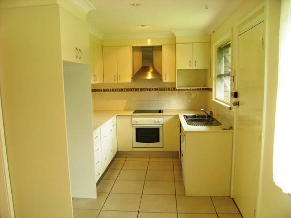 Freshly painted 4 bedroom family home, Picture Freshly painted 4 bedroom family home, Picture