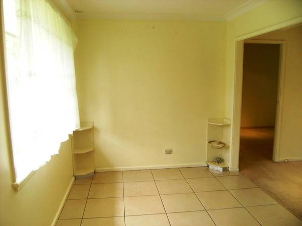 Freshly painted 4 bedroom family home, Picture Freshly painted 4 bedroom family home, Picture