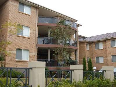 Very well maintained 2 bedroom unit in popular complex Picture Very well maintained 2 bedroom unit in popular complex Picture