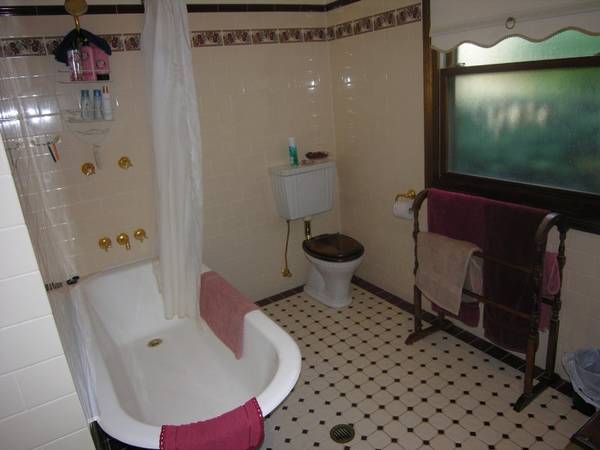 Lovely 3 bedroom home offering good size bedrooms, Picture Lovely 3 bedroom home offering good size bedrooms, Picture