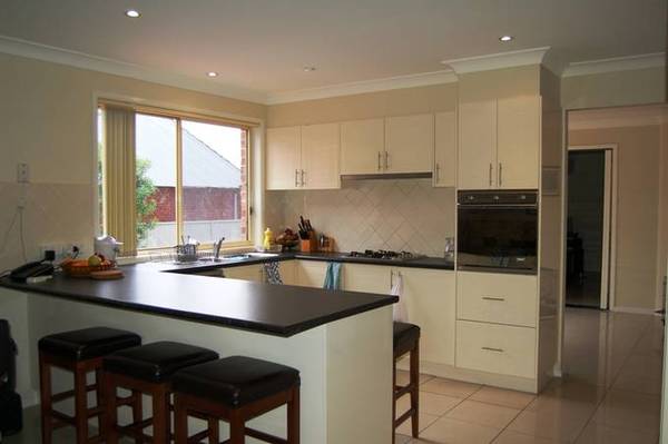 Well located and presented 4 bedroom Executive Residence. Picture Well located and presented 4 bedroom Executive Residence. Picture