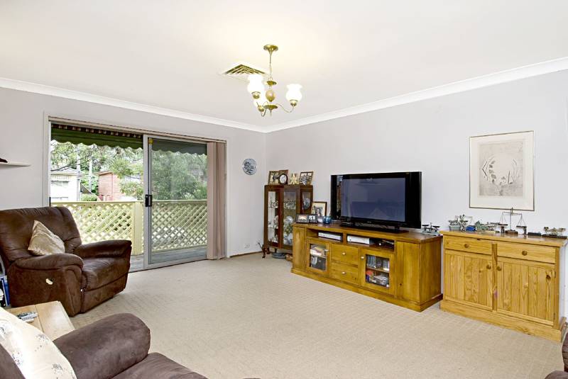 THE BEST OF BOTH WORLDS: A HOME WITH LESS MAINTENANCE Picture 2