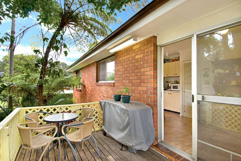 THE BEST OF BOTH WORLDS: A HOME WITH LESS MAINTENANCE Picture 3