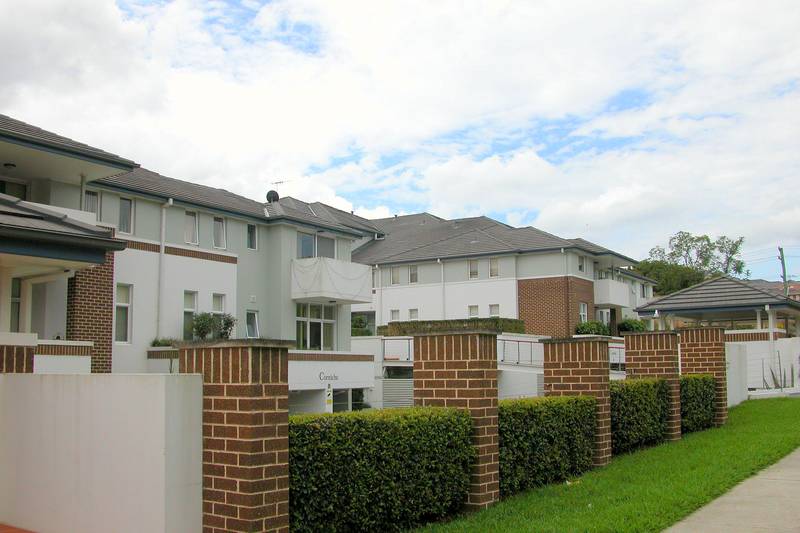 Positioned just a few minutes walk form the cosmopolitan hub of Castle Hill Picture 1