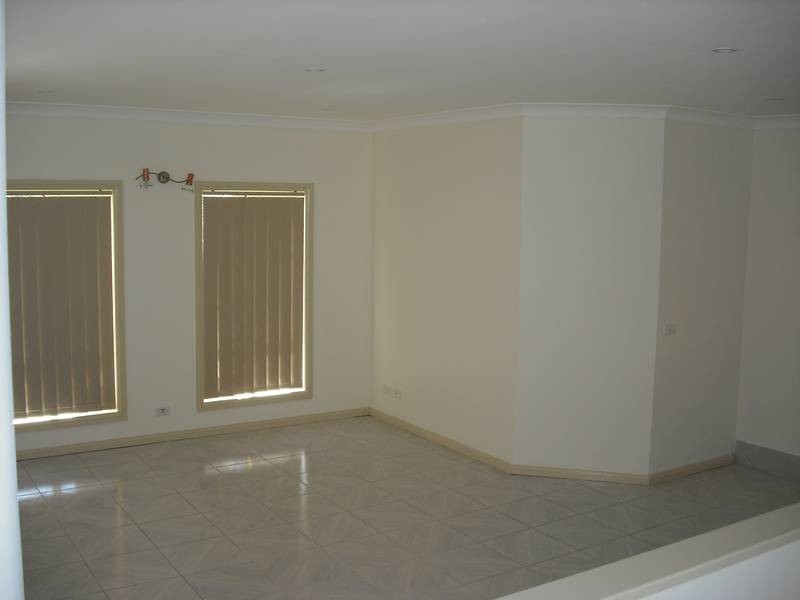 Freshly painted throughout and with new carpet this 3 bedroom single level home is most appealing. Picture 2