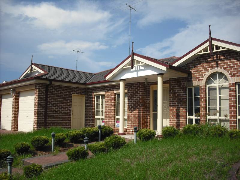 Freshly painted throughout and with new carpet this 3 bedroom single level home is most appealing. Picture 1