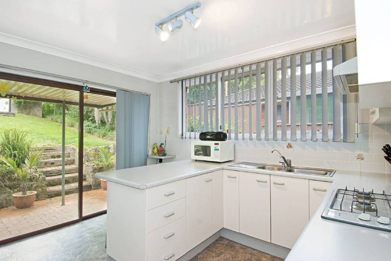 CONTEMPORARY LIVING
UNDER OFFER Picture 2