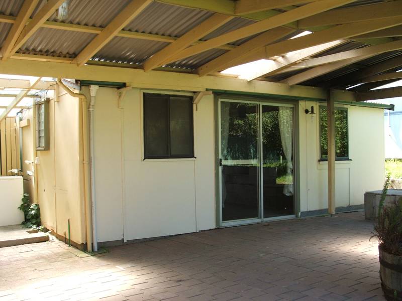 Studio Flat Picture 1