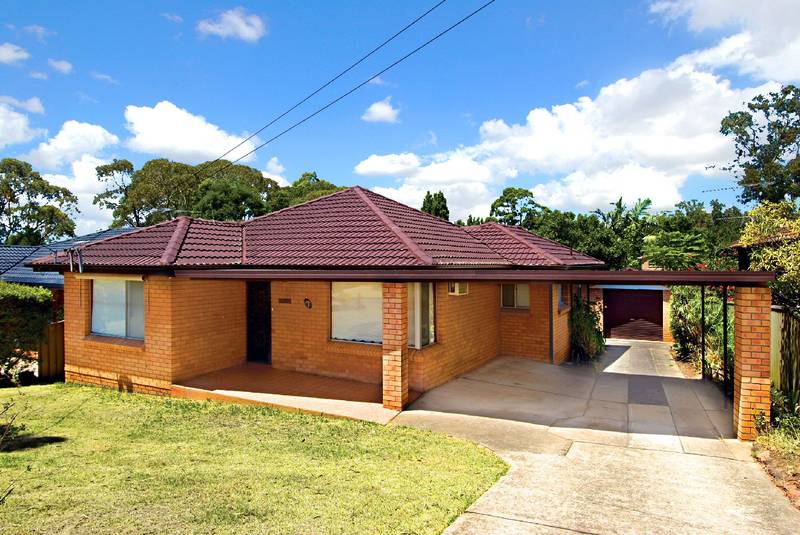 Such a handy location within easy and very easy - walk of primary school, bus stops, local shops and parks Picture 1