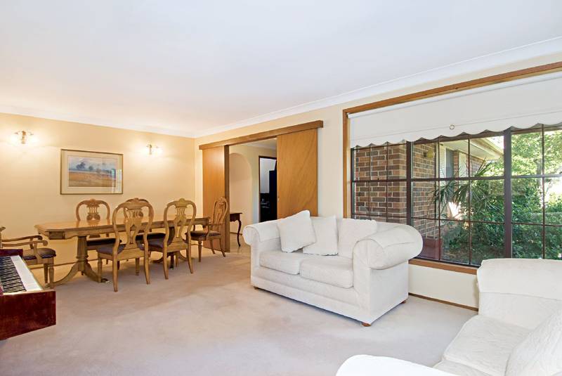 SOUGHT AFTER BALCOMBE HEIGHTS ESTATE Picture 3