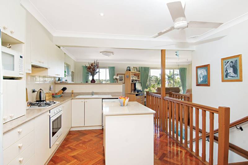 SPACE TO LIVE . . .
LOCATION TO LOVE Picture 2