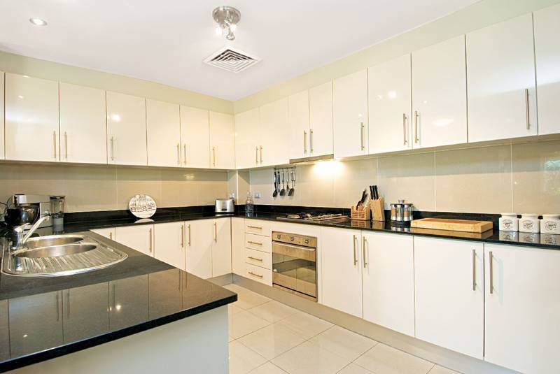 A Rose amidst the thorns Picture 1